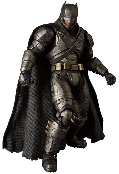 Medicom Toy MAFEX No 023 DC Comics Batman vs Superman Armored Batman ver Action Figure