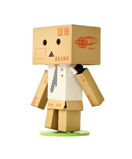 Kaiyodo Revoltech Yotsuba Danboard Danbo Mini Beams ver Action Figure