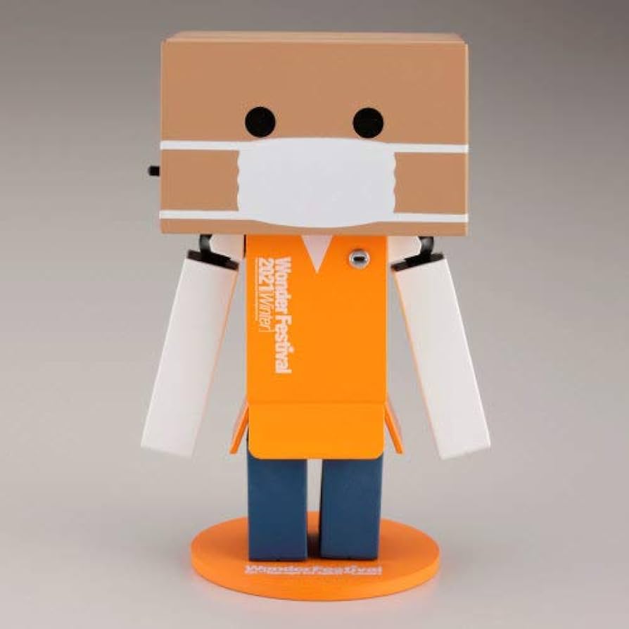 Kaiyodo Revoltech Yotsuba Danboard Danbo Mini Wonder Festival WF2021 Staff ver Action Figure