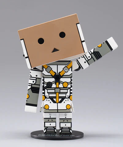 Kaiyodo Revoltech Yotsuba Danboard Danbo Mini Kojima Productions Ludens ver Action Figure