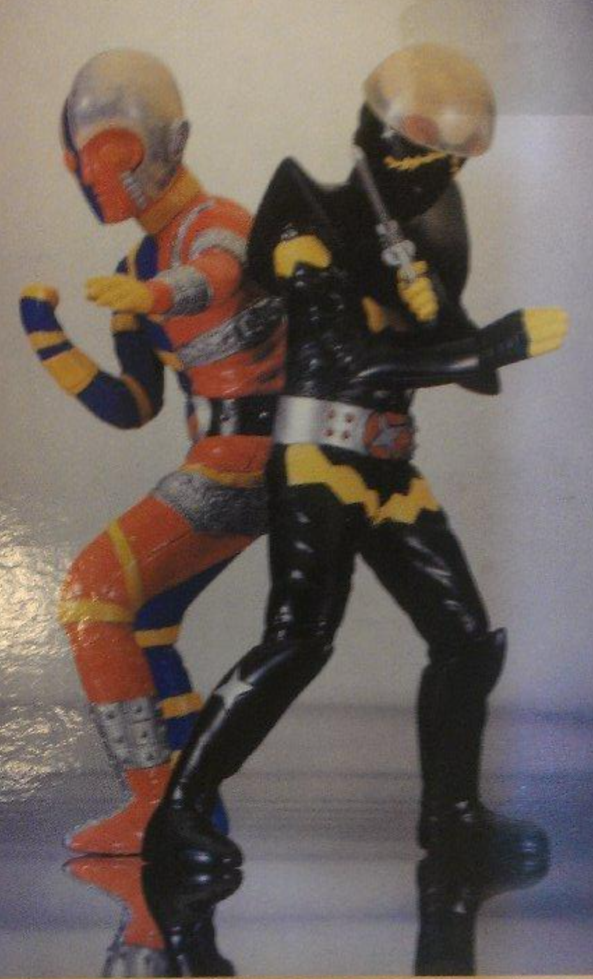 Banpresto DX Toei Jinzoningen Android Kikaider VS Hakaider 2 6.5" Vinyl Figure Set
