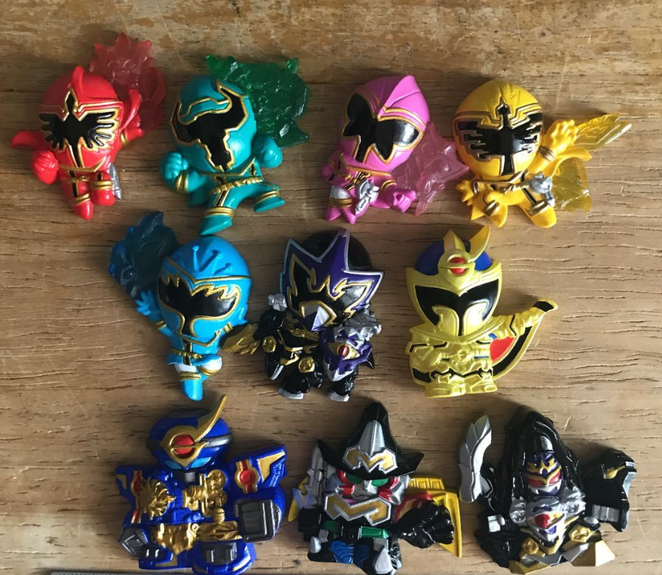 Bandai Power Rangers Mystic Force Magiranger Gashapon 10 Mascot Magnet Collection Figure Set