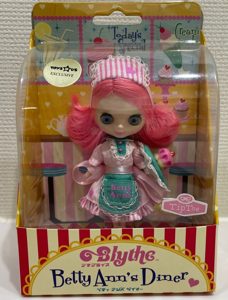 Takara Petite Blythe Toys R Us Exclusive Betty Ann's Diner Action Doll Figure