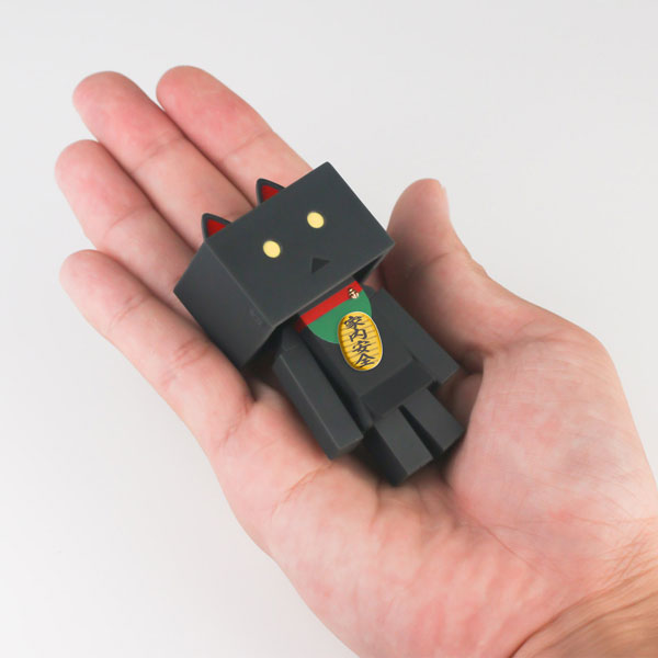 Sentinel Toys Yotsuba Cat in Danboard Danbo Nyanboard Mini 2017 ver 7+1 Secret 8 Action Figure