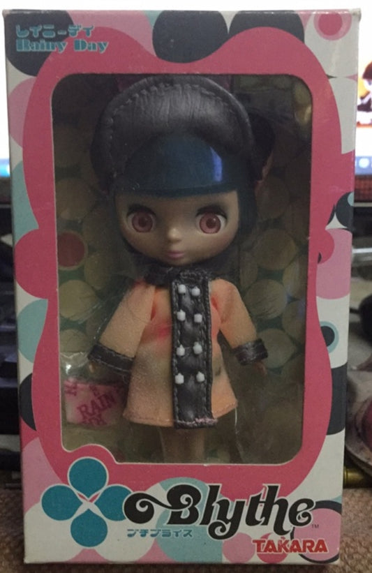 Takara Petite Blythe PBL 31 Rainy Day Action Doll Figure