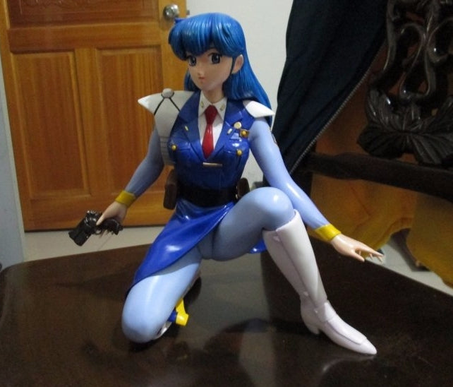 Fukaua 1/4 Silent Mobius Katsumi Liqueur Cold Cast Model Kit Figure