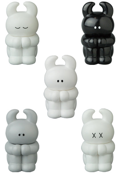 Medicom Toy VAG Vinyl Artist Gacha Gashapon Series 13 Ayako Takagi Thinking about UAMOU 5 2" Figure Set