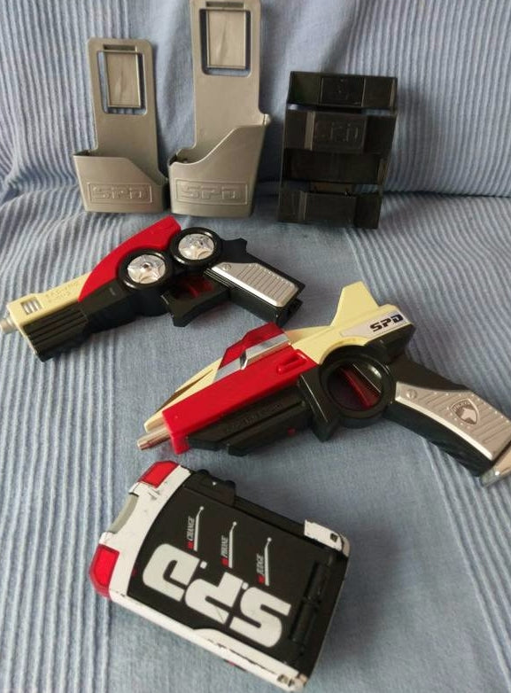 Bandai Power Rangers Dekaranger SPD Space Patrol Delta Weapon 2 Gun Figure Set Used