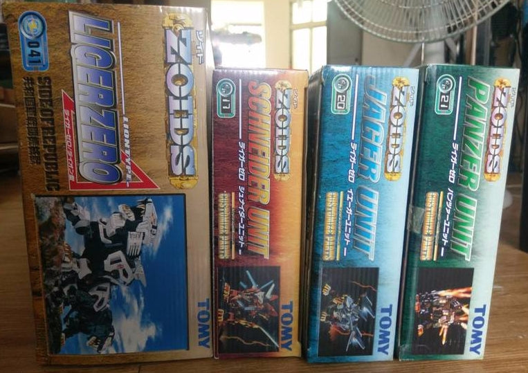 Tomy Zoids 1/72 RZ-041 Liger Zero Lion Type w/ Customize Parts 17 20 21 Model Kit Figure Set