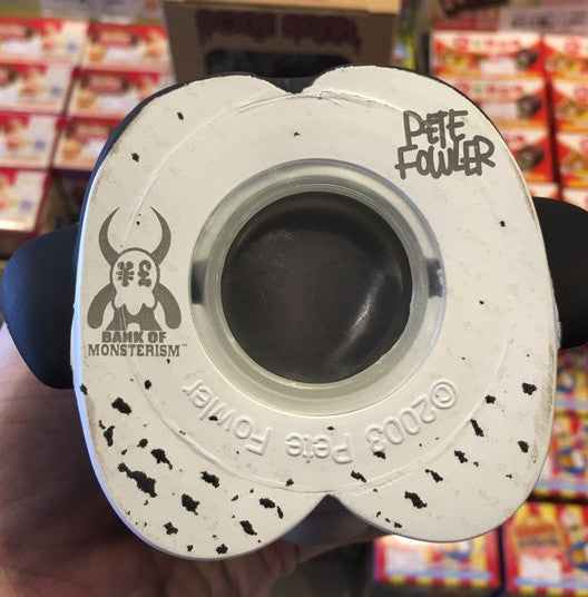 Playbeast Pete Fowler 2003 of Monsterism Island Bone Bank Black Ver 5" Vinyl Figure Used