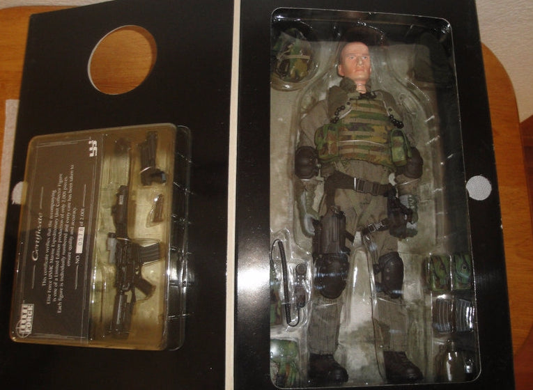 BBi 12" 1/6 Elite Force USMC Marine Expeditionary Unit Rebel 2001 Special Edition Action Figure