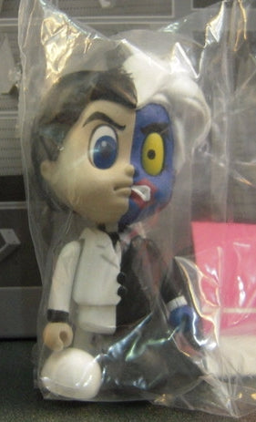 Hot Toys 2008 Cosbaby DC Comics Batman Two Face 3" Figure