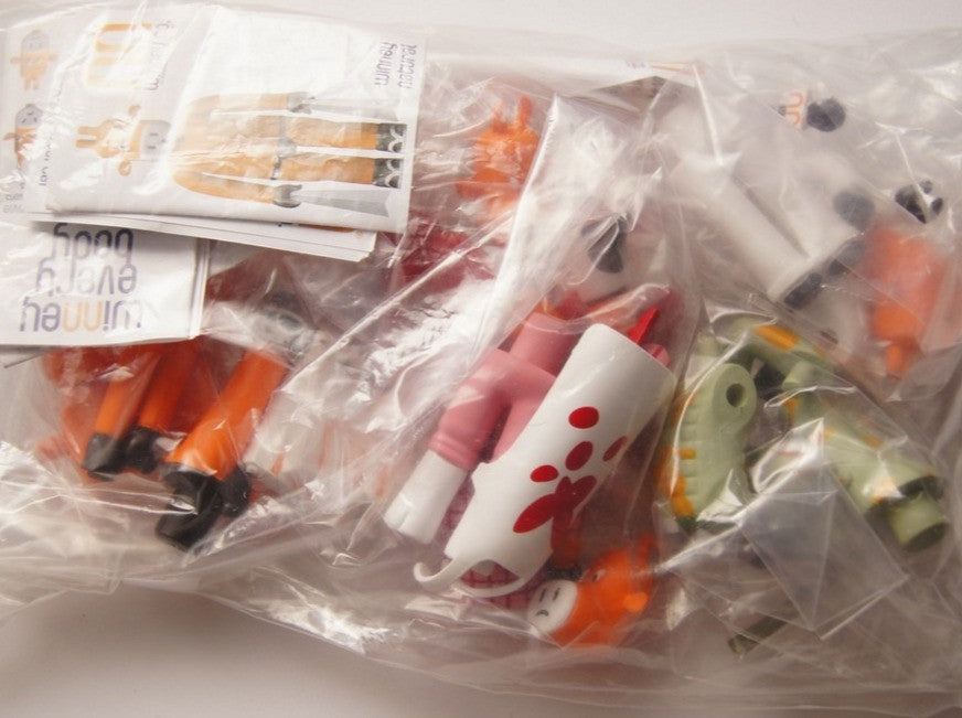 Sony Creative Products 2002 Kuntzel Deygas Winney Everybody 6 3.5" Vinyl Figure Set Used - Lavits Figure
- 1