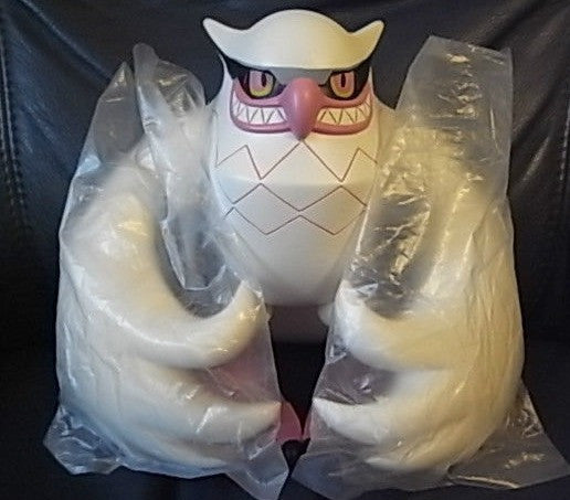 Headlock Studio 2004 Touma Talons Plastic Particles Edition White Ver 8" Vinyl Figure