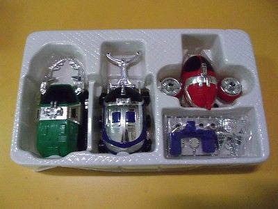 Bandai Heavy Former Bee B-Fighter Kabuto Beetle Borgs 3 Beetle Car Action Figure - Lavits Figure
- 2