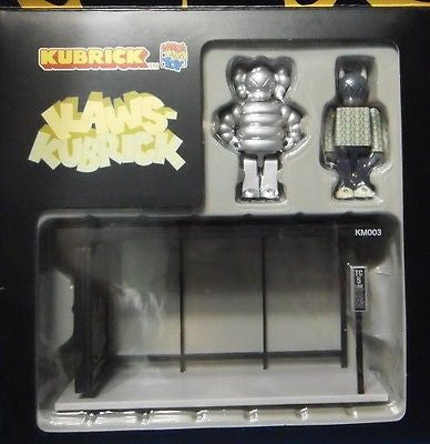 Medicom Toys 2003   KM003 3" Mini Action Figure Set - Lavits Figure
 - 3