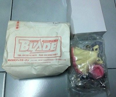 Comic Blade Limited Erementar Gerad Cisqua Trading Collection Figure - Lavits Figure
- 2