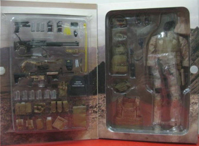 Hot Toys 1/6 12" USMC II M.E.F. Marine Expeditionary Force Tan Flight Suit Ver Action Figure