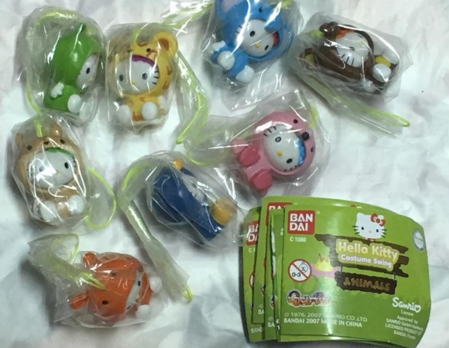 Bandai Sanrio Hello Kitty Gashapon Costume Swing Animal Edition Part 1 8 Strap Figure Set