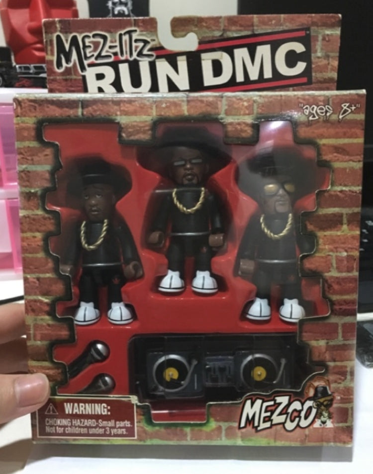 Mezco Toys Mez-Itz Run DMC 3 Trading Figure – Lavits Figure