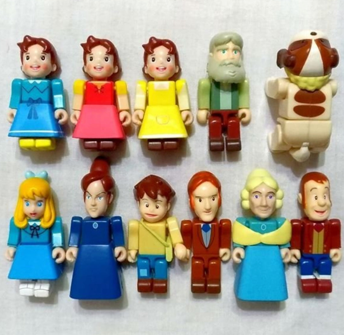 Run'A Tinibiz Heidi Girl of Alps Kubrick Style 11 Action Figure Set