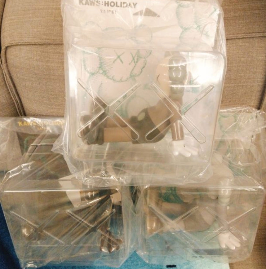 Medicom Toy Kaws Original Fake Companion Holiday Taipei ver 3 7" Vinyl Figure Set