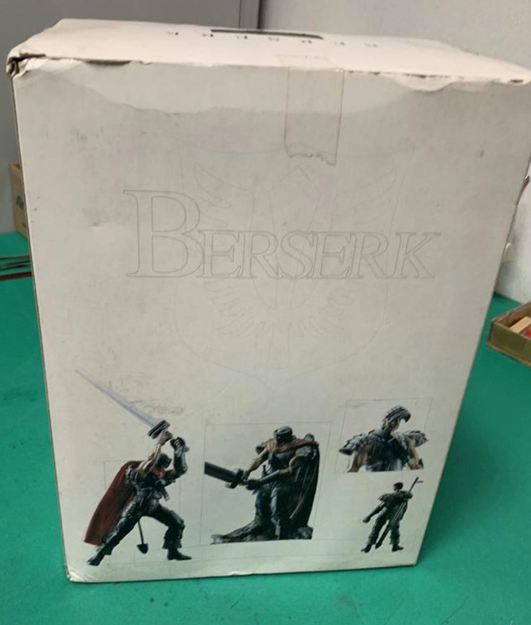 Art Of War Berserk Guts Limited Red Cloak ver Action Figure Set