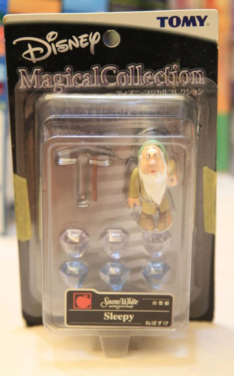 Tomy Disney Magical Collection 020 Snow White And The Seven Dwarfs Sleepy Trading Figure