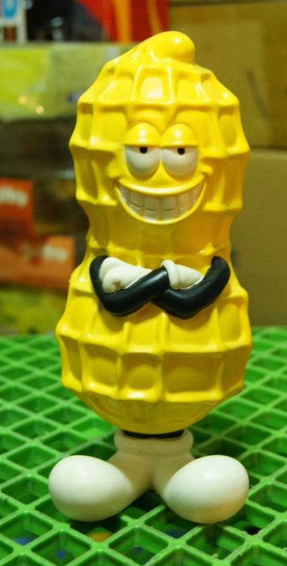 Shelterbank Peanut Justin Yellow ver 8" Vinyl Figure Used