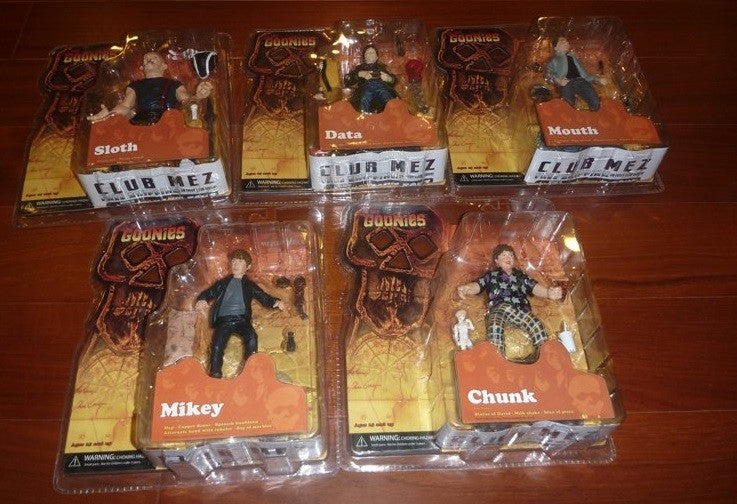 Mezco Toyz The Goonies 5 Trading Collection Figure Set Sloth Data Mouth  Mikey Chunk