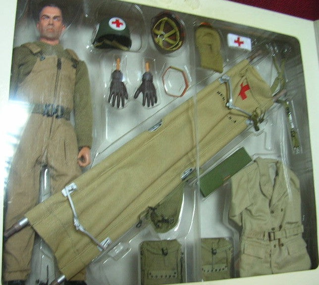 Dragon 1/6 12" WWII U.S. Army Medic Doc Peterson Action Figure Set - Lavits Figure
- 1