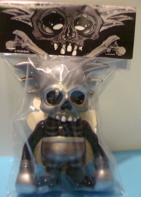 Secret Base 2009 Pushead Skullwing Astro Zombies Darkness Ver 4.5" Vinyl Figure - Lavits Figure