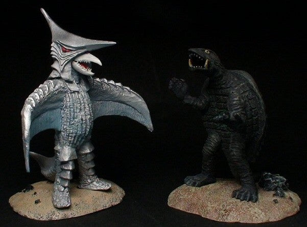 Iwakura Tokusatsu Dai Hyakka Gamera Daimajin 2 6" Cold Cast Statue Figure Set - Lavits Figure
- 1