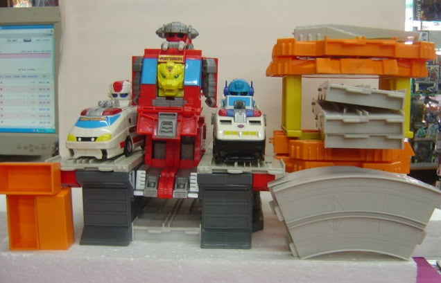 Takara 2001 Dendou Sakusen Gattai Gattaioh Transformer Vehicles Action Figure Set - Lavits Figure
 - 1