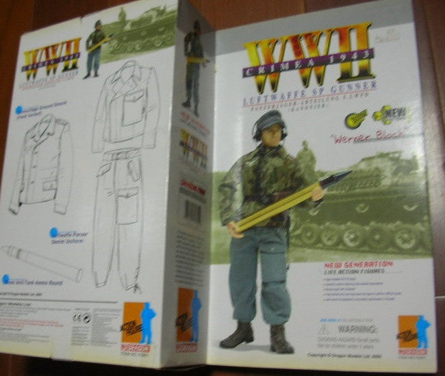 Dragon 1/6 12" WWII Luftwaffe SP Gunner Werner Black Action Figure Set - Lavits Figure
- 3