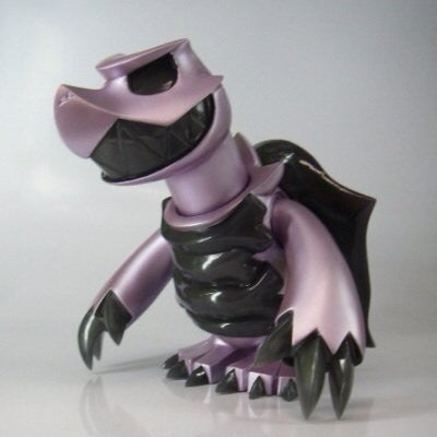 One-Up Touma Skuttle Monster Purple Melanite Ver. 5" Vinyl Figure - Lavits Figure
 - 1