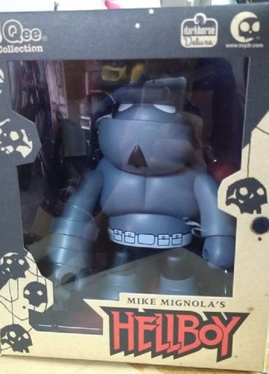 Toy2R Mike Mignola Hellboy Qee Collection Monochrome Ver. 8" Vinyl Figure - Lavits Figure
 - 2