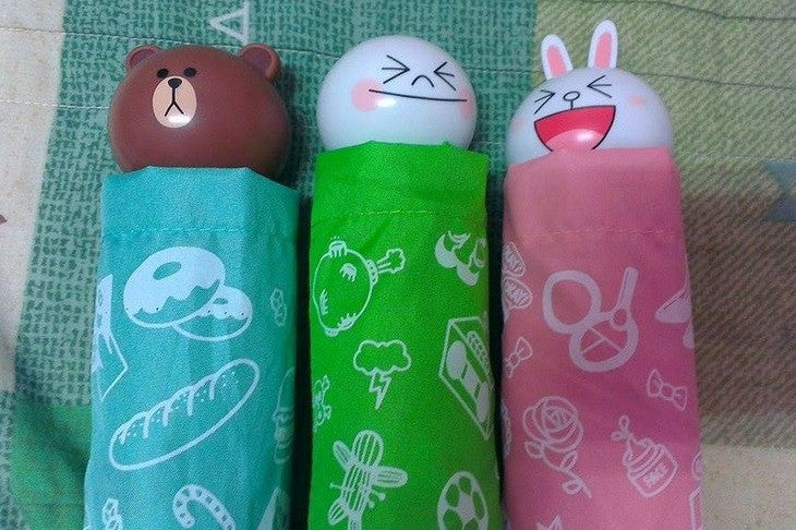 App Line Friends Character Brown Cony Moon Water Color Changed 3 Umbrella Set Bear Bunny Rabbit - Lavits Figure
- 2