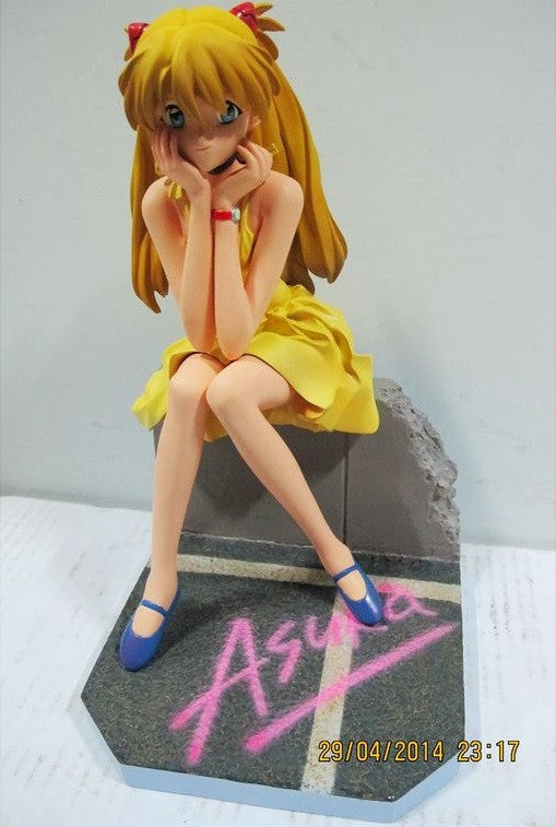 Kaiyodo Neon Genesis Evangelion Porcelain Sculpture Shikinami Asuka Langley Cold Cast Statue Figure - Lavits Figure
- 1