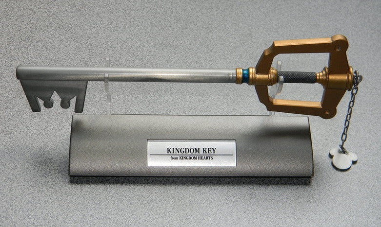 Square Enix Kingdom Hearts Master Arms Key Sword Knife 6" Trading Figure - Lavits Figure
- 1