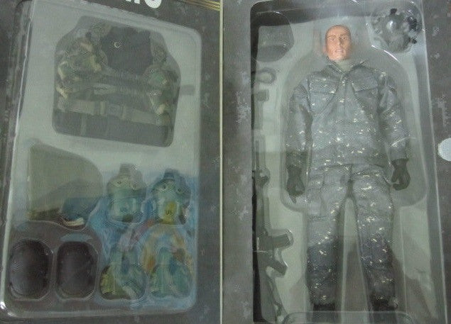 BBi 12" 1/6 Elite Force USMC Sergeant John Salias Action Figure Set - Lavits Figure
- 2