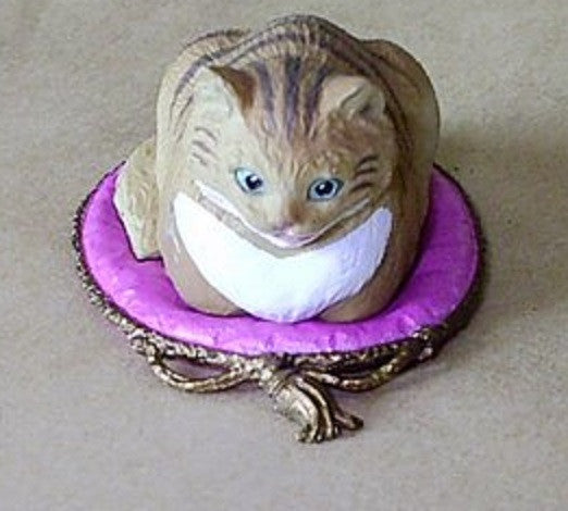 Kaiyodo Alice In Wonderland Alice's Tea Party Cheshire Cat Trading Collection Figure - Lavits Figure
- 1