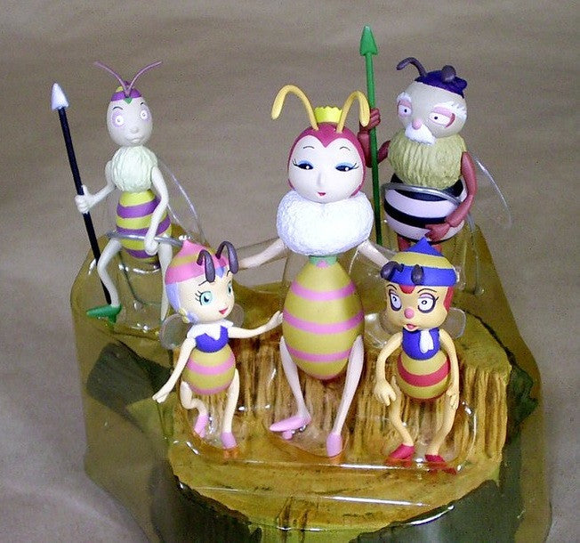 Medicom Toy UDF Ultra Detail Figure Minashigo Honeybee Hatch Pvc Collection Figure - Lavits Figure
- 1