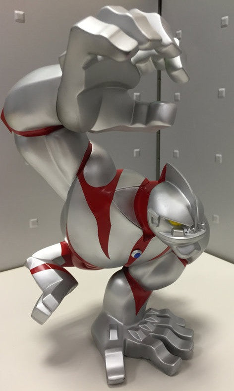 Coarsetoys Mark Landwehr Paw! Customized 3 Limited Ultraman 12" Vinyl Figure - Lavits Figure
- 2