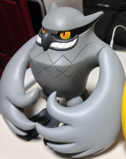 Headlock Studio 2004 Touma Talons Playlounge Grey Ver 8" Vinyl Figure - Lavits Figure