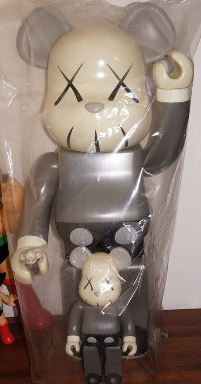 Medicom Toy Kaws Original Fake Be@rbrick 1000% 29" Vinyl Figure - Lavits Figure
 - 2