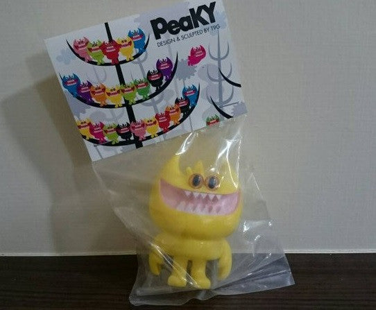 Museum 2012 T9G PeaKY Yellow Ver 3.25" Vinyl Figure - Lavits Figure
- 2
