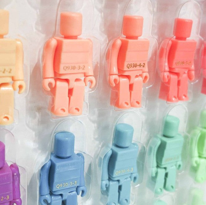 Medicom Toy Kubrick 100% Pantone The Power Of Color 30 3" Vinyl Figure w/ Box - Lavits Figure
- 2