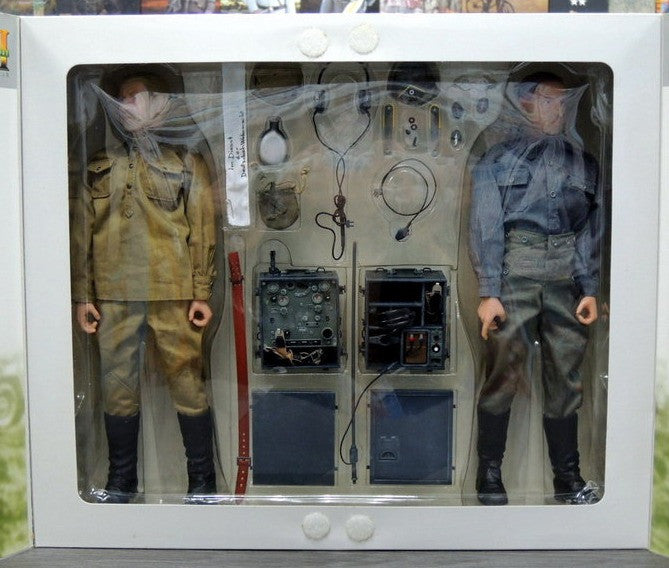 Dragon 12" 1/6 WWII Eastern Front 1943 German Signals Team Vaprossov Anton Action Figure - Lavits Figure
- 2