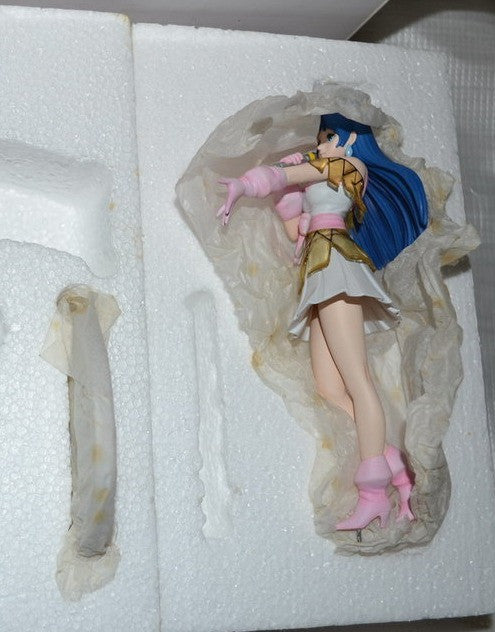 Robotech Macross 2004 Limited Edition Lynn Minway Cold Cast Statue Figure